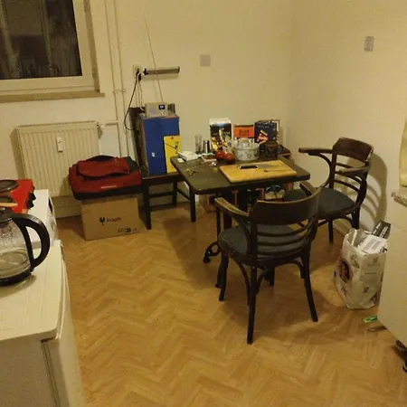 Apartman 1 Kilometer Von Der Universitat